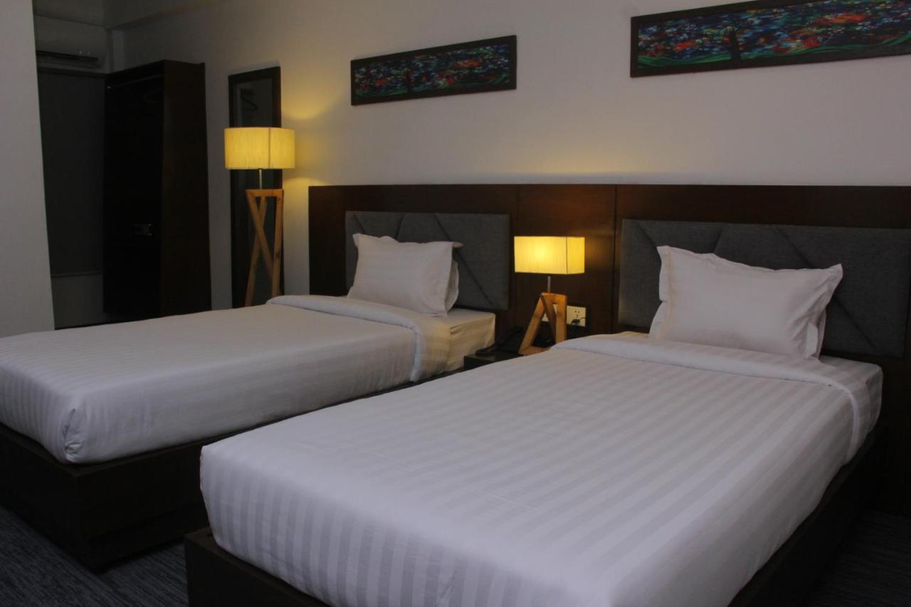 Hotel Zakaria International Dakka Dış mekan fotoğraf