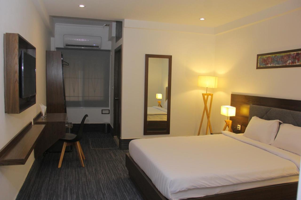 Hotel Zakaria International Dakka Dış mekan fotoğraf