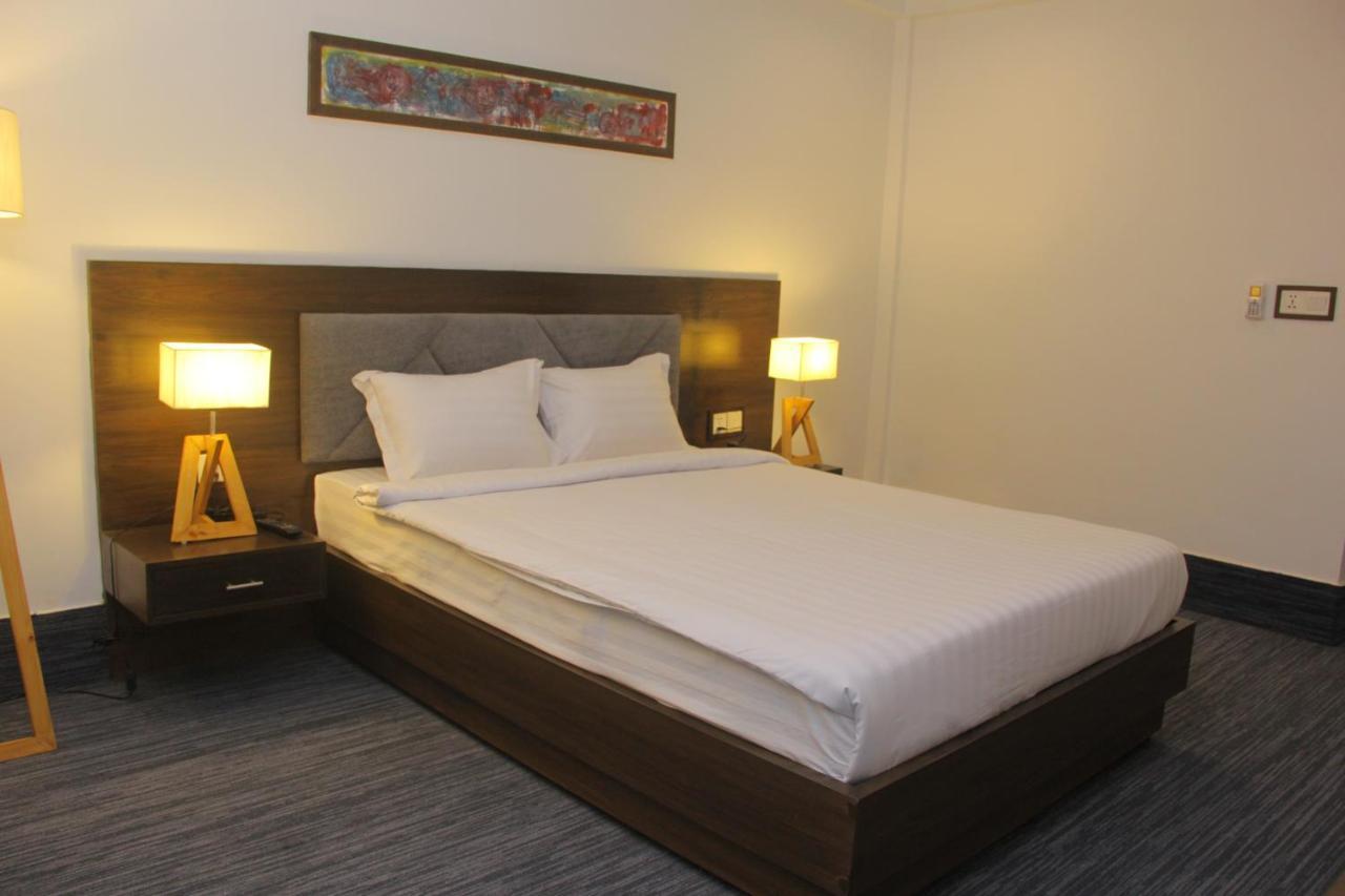 Hotel Zakaria International Dakka Dış mekan fotoğraf